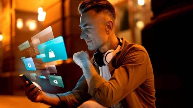 How Large Enterprises Can Create Tailored Digital Experiences for Their Stakeholders?